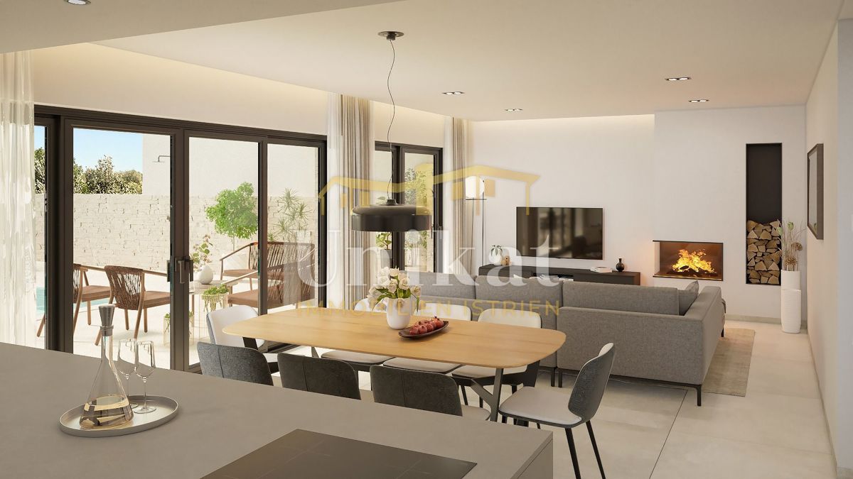 Novogradnja: dvojna hiša s bazenom